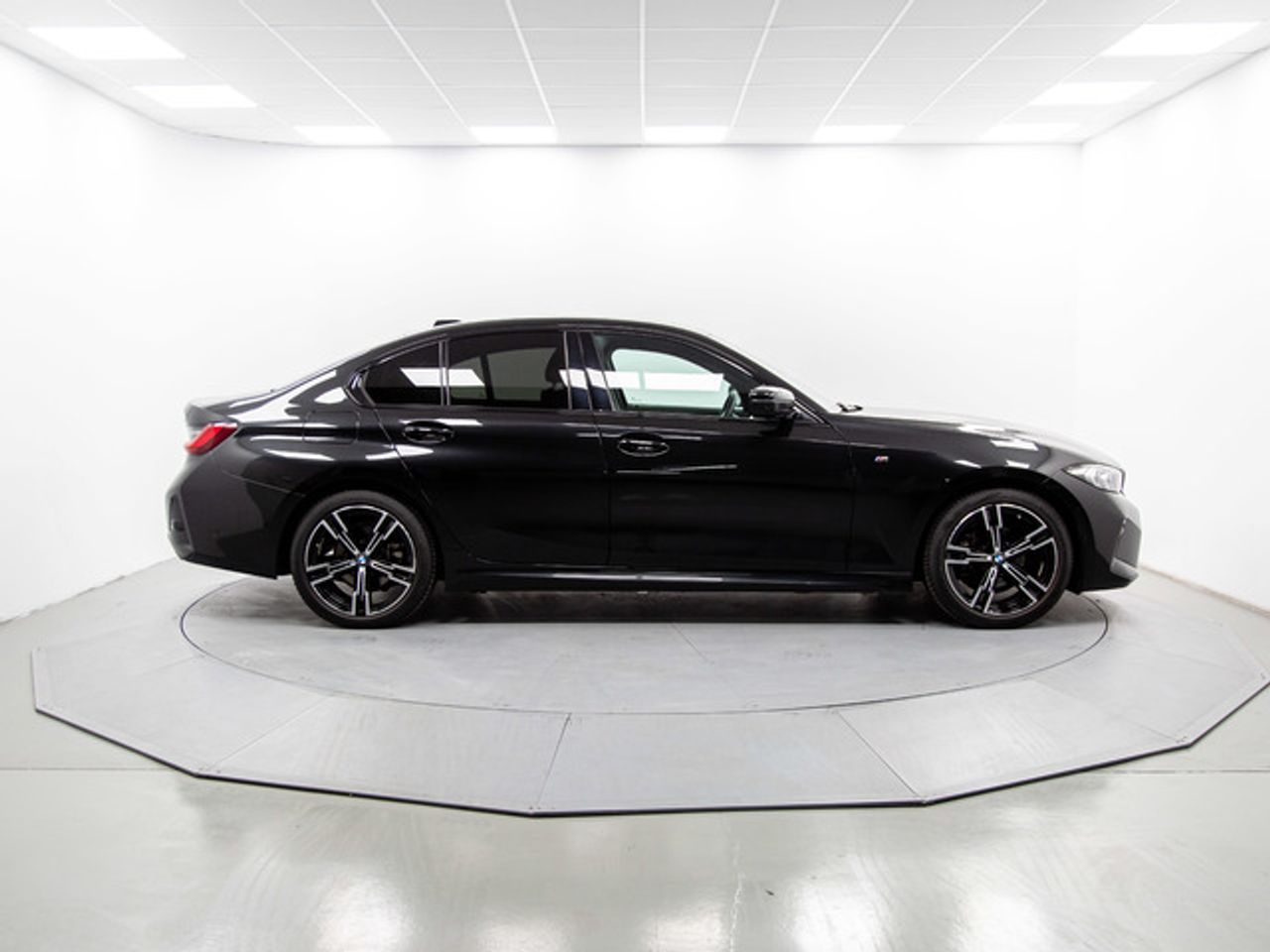 BMW Serie 3 318d 110 kw (150 cv)  2024 Diésel - Foto 13