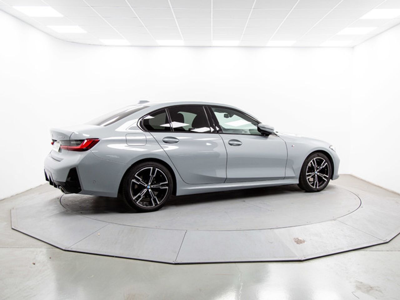 BMW Serie 3 320d 140 kw (190 cv)  2025 Diésel - Foto 12