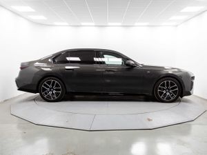 BMW Serie 7 740d xdrive 220 kw (299 cv)  2025 Diésel - Foto 23