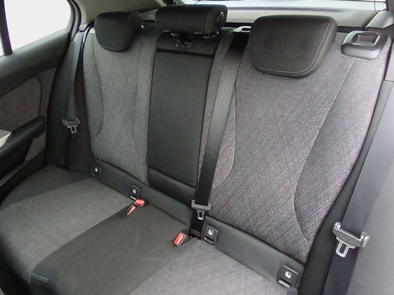 BMW Serie 1 120i 125 kw (170 cv)  2025 Gasolina - Foto 10