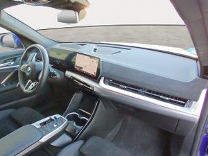 BMW iX2 edrive20 150 kw (204 cv)  2025 Eléctrico - Foto 15