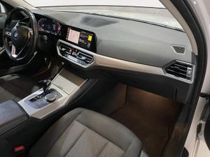 BMW Serie 3 320d 140 kw (190 cv)  2022 Diésel - Foto 15