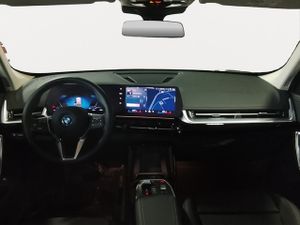 BMW iX1 xdrive30 230 kw (313 cv)  2025 Eléctrico - Foto 13