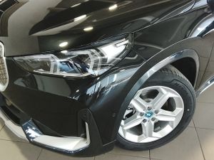 BMW iX1 xdrive30 230 kw (313 cv)  2025 Eléctrico - Foto 11