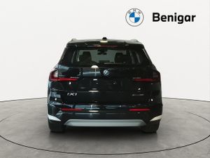 BMW iX1 xdrive30 230 kw (313 cv)  2025 Eléctrico - Foto 9