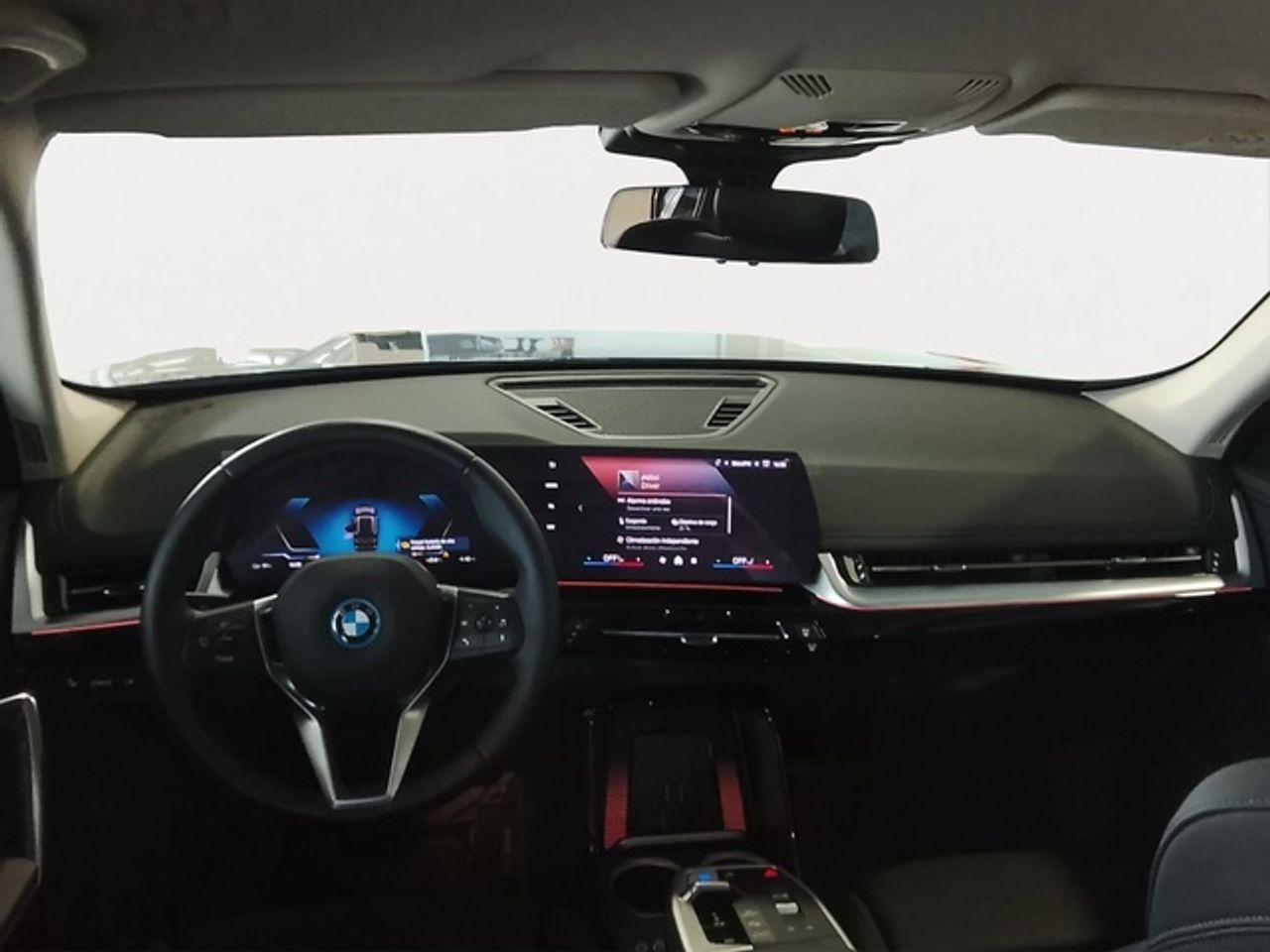 BMW iX1 xdrive30 230 kw (313 cv)  2025 Eléctrico - Foto 8