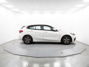 BMW Serie 1 116d business 85 kw (116 cv)  2021 Diésel - Foto 23