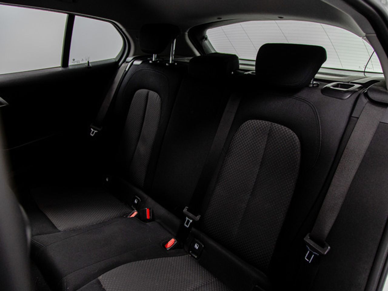 BMW Serie 1 116d business 85 kw (116 cv)  2021 Diésel - Foto 10