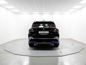 BMW iX3 80 kwh m sport 210 kw (286 cv)  2023 Eléctrico - Foto 9