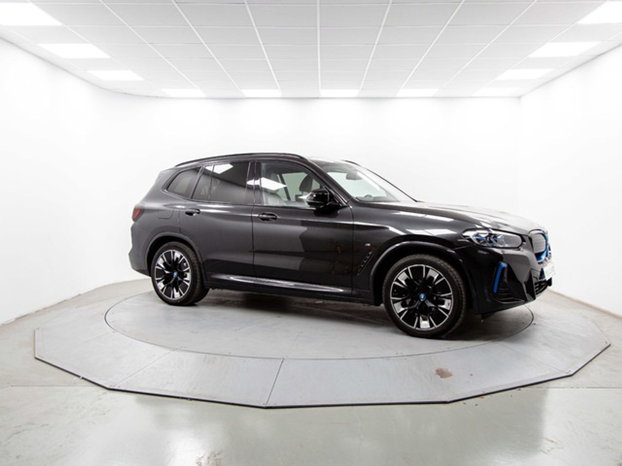 BMW iX3 80 kwh m sport 210 kw (286 cv)  2023 Eléctrico - Foto 14