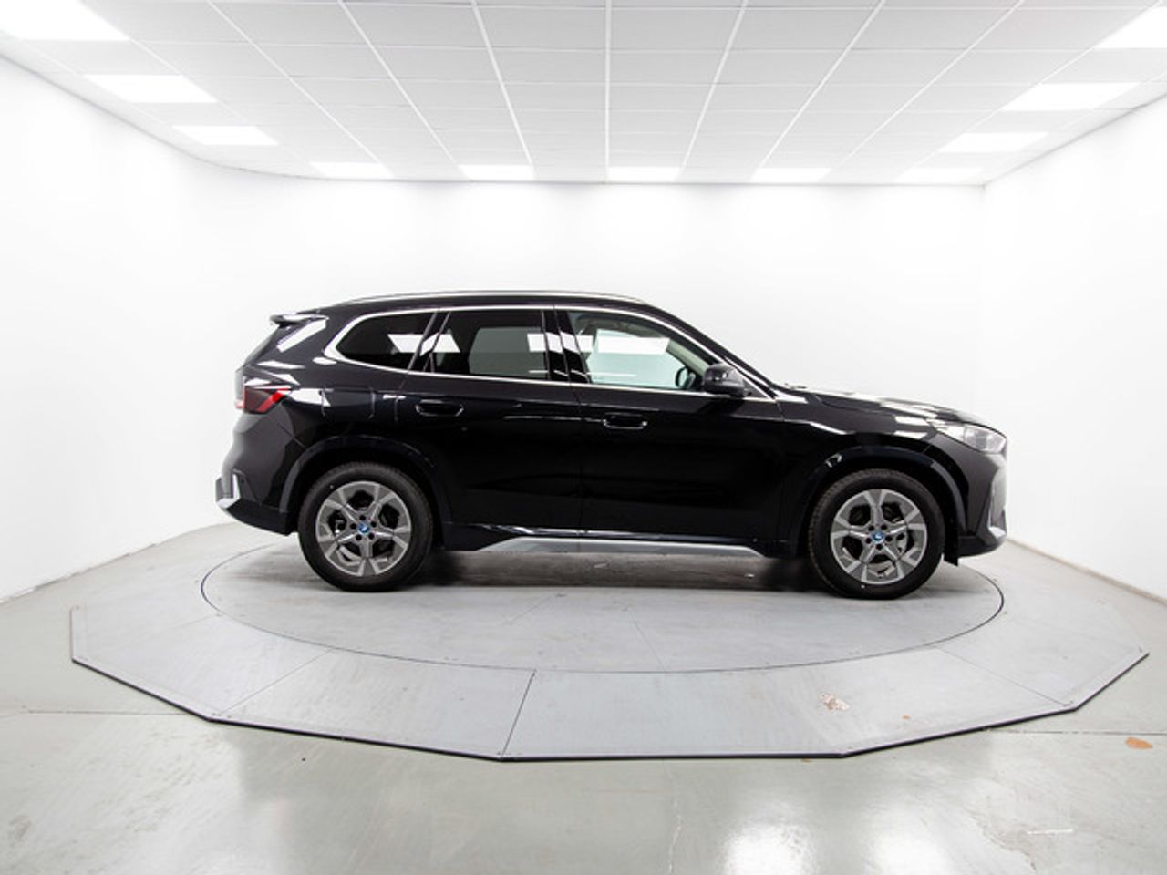 BMW iX1 edrive20 150 kw (204 cv)  2025 Eléctrico - Foto 13