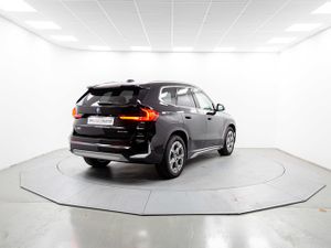BMW iX1 edrive20 150 kw (204 cv)  2025 Eléctrico - Foto 7