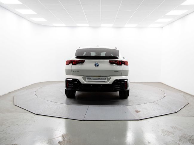 BMW iX2 edrive20 150 kw (204 cv)