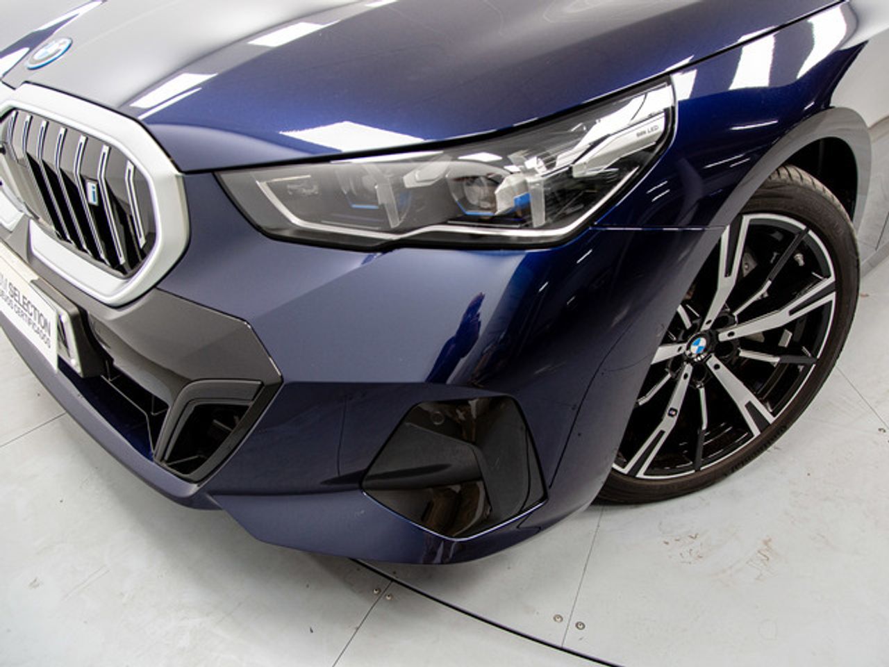 BMW i5 edrive40 250 kw (340 cv)  2024 Eléctrico - Foto 7