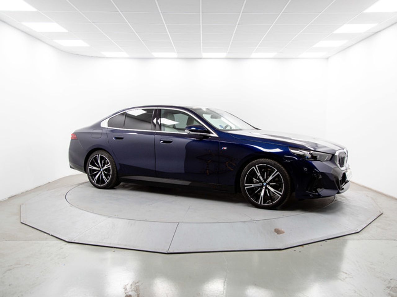 BMW i5 edrive40 250 kw (340 cv)  2024 Eléctrico - Foto 14