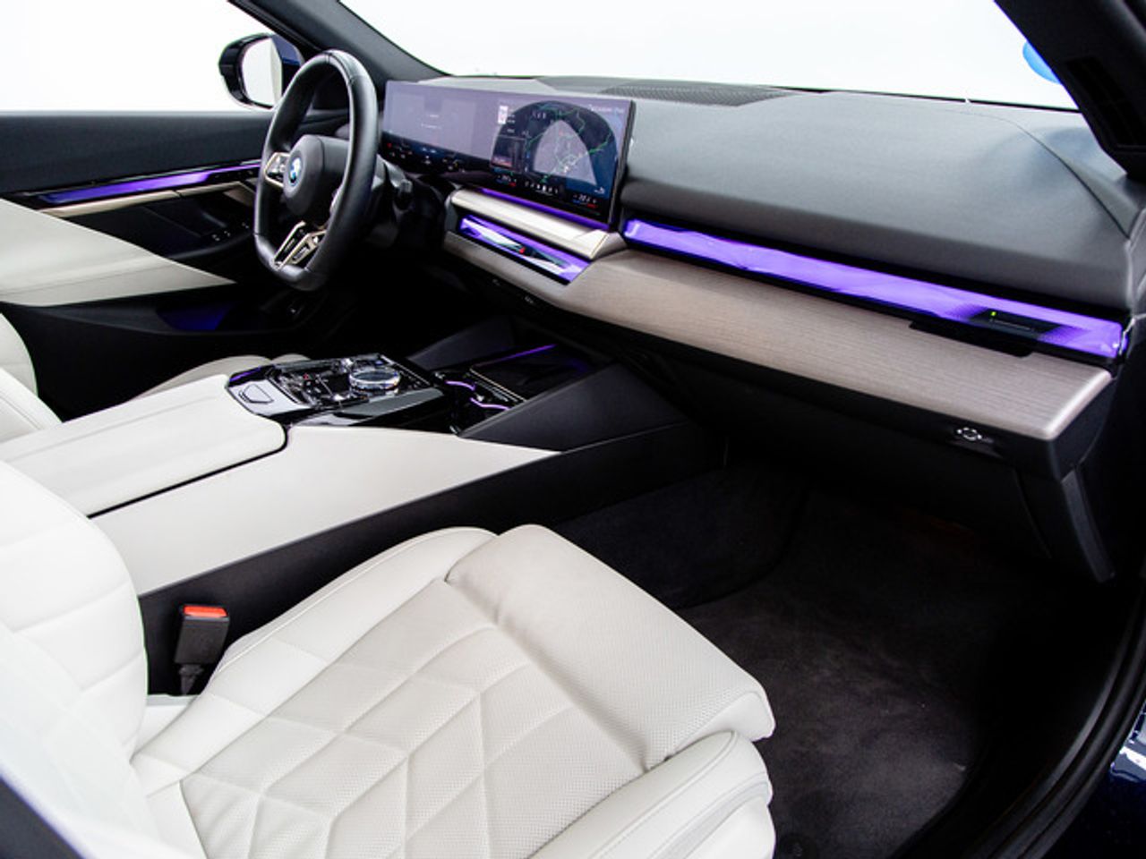 BMW i5 edrive40 250 kw (340 cv)  2024 Eléctrico - Foto 9