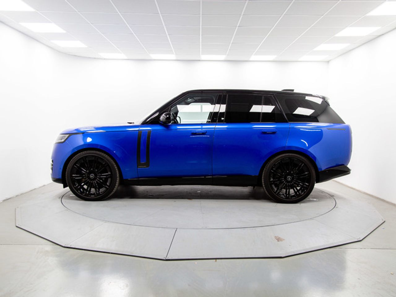 Land-Rover Range Rover 4.4 v8 autobiography 4wd auto 390 kw (530 cv)  2023 Gasolina - Foto 4