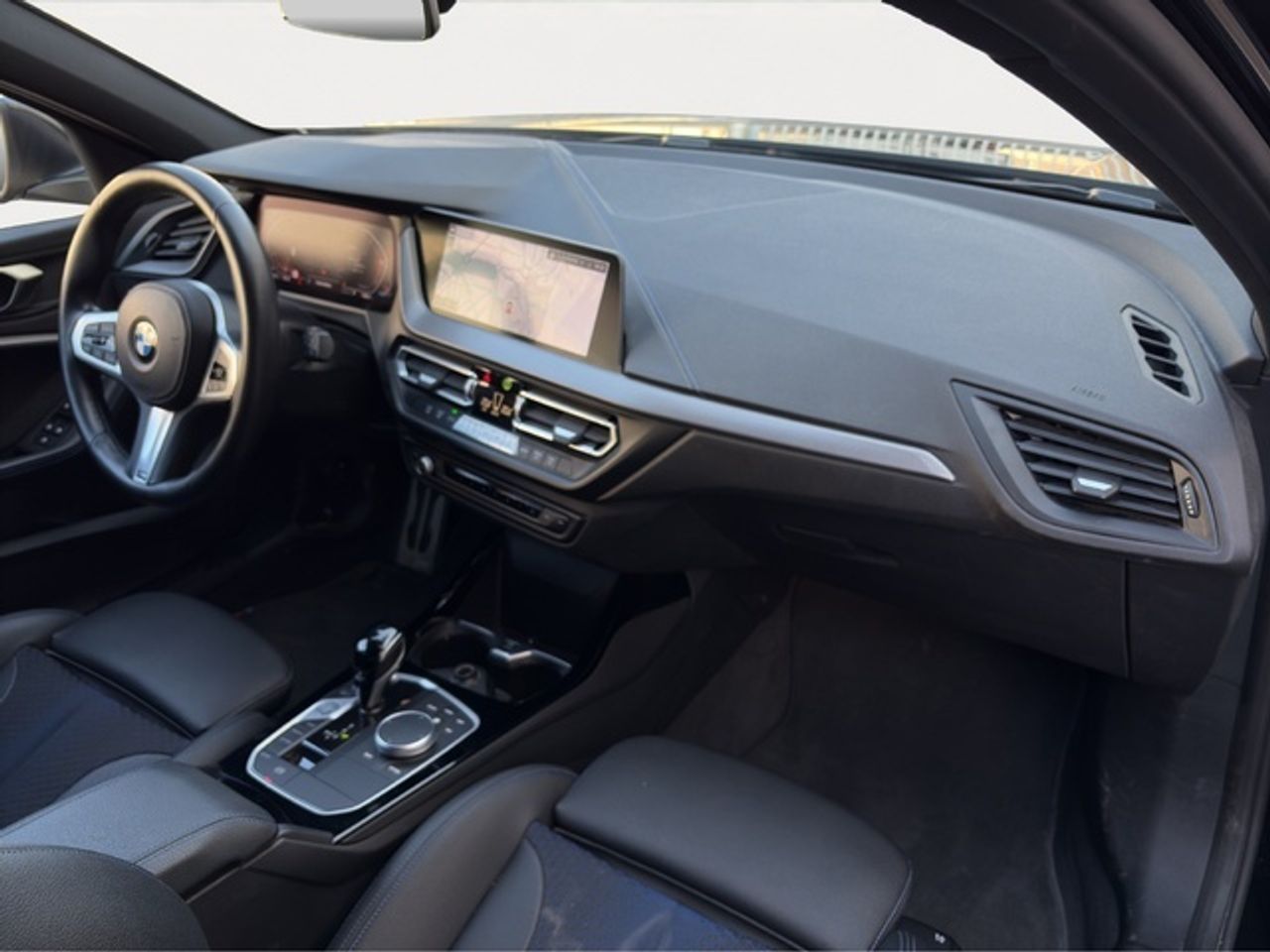 BMW Serie 1 118i 103 kw (140 cv)  2022 Gasolina - Foto 9