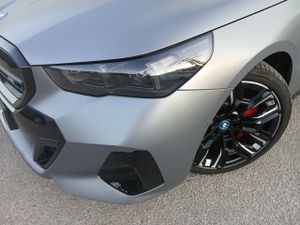 BMW i5 m60 xdrive 442 kw (601 cv)  2025 Eléctrico - Foto 11