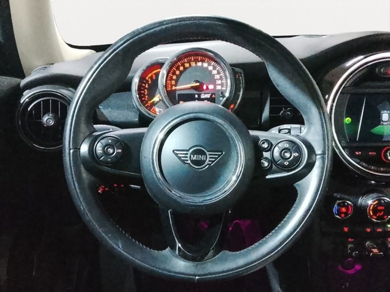 MINI Cooper one d 70 kw (95 cv)  2020 Diésel - Foto 13