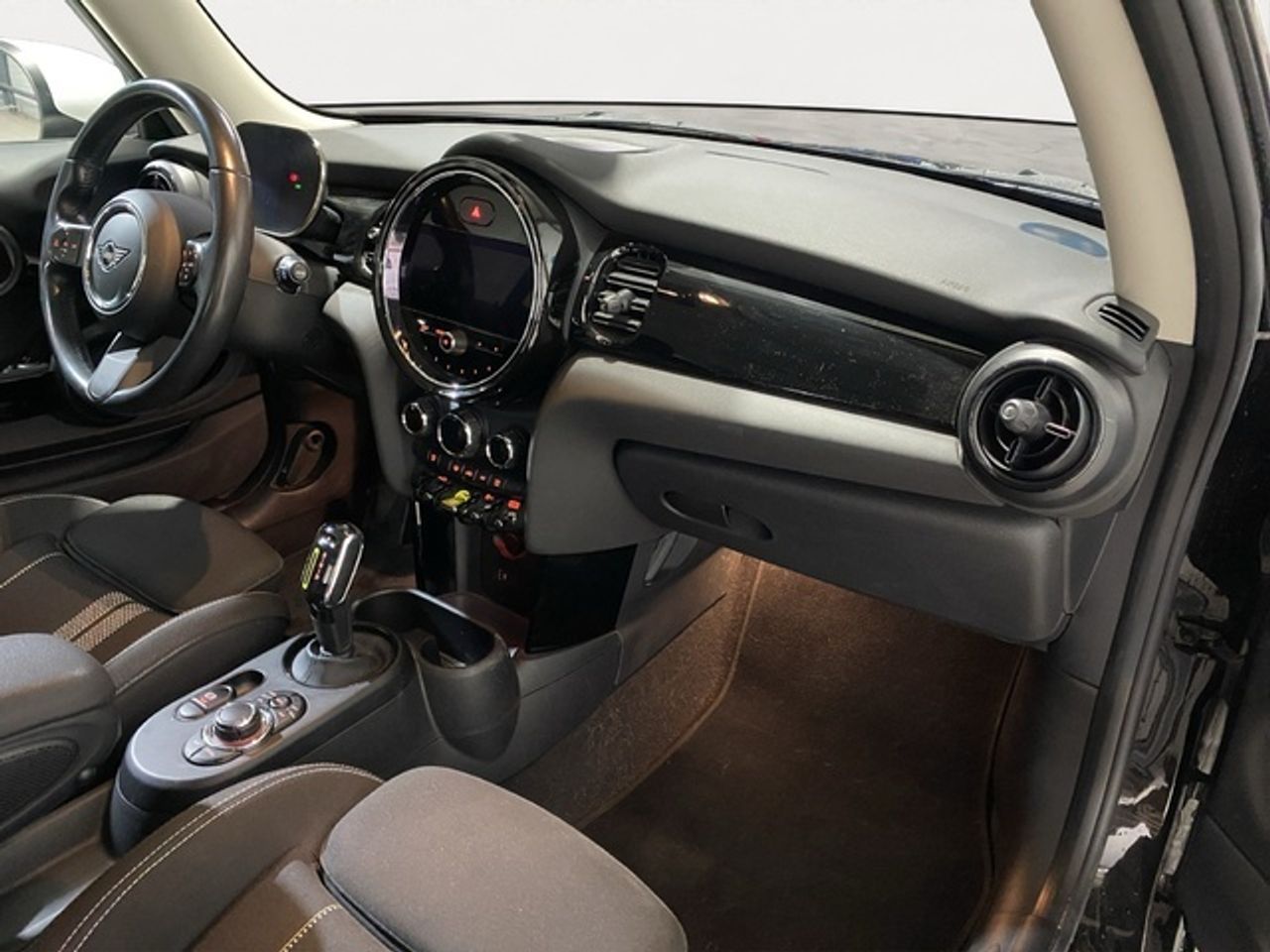 MINI Cooper se 135 kw (184 cv)  2022 Eléctrico - Foto 9
