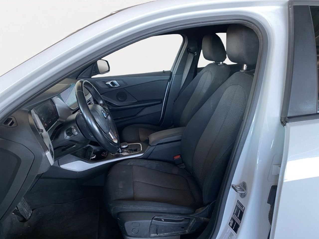 BMW Serie 1 118d business 110 kw (150 cv)  2021 Diésel - Foto 12