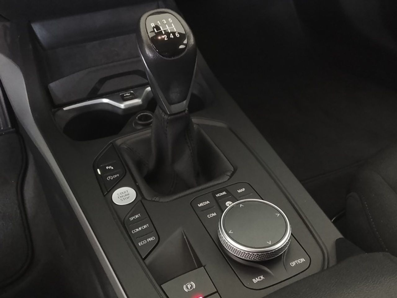 BMW Serie 1 116d 85 kw (116 cv)  2024 Diésel - Foto 16