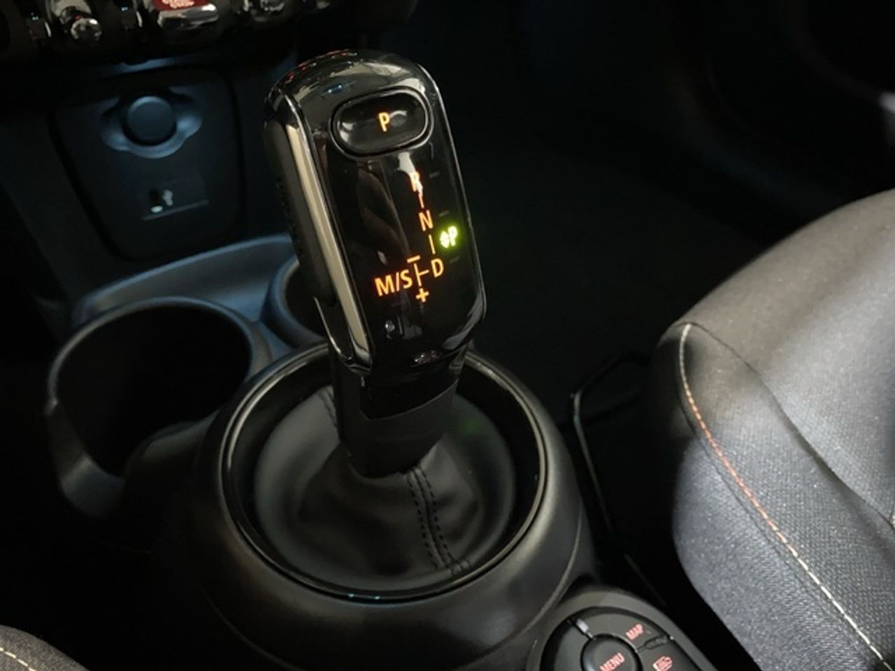 MINI Cooper 100 kw (136 cv)  2024 Gasolina - Foto 16