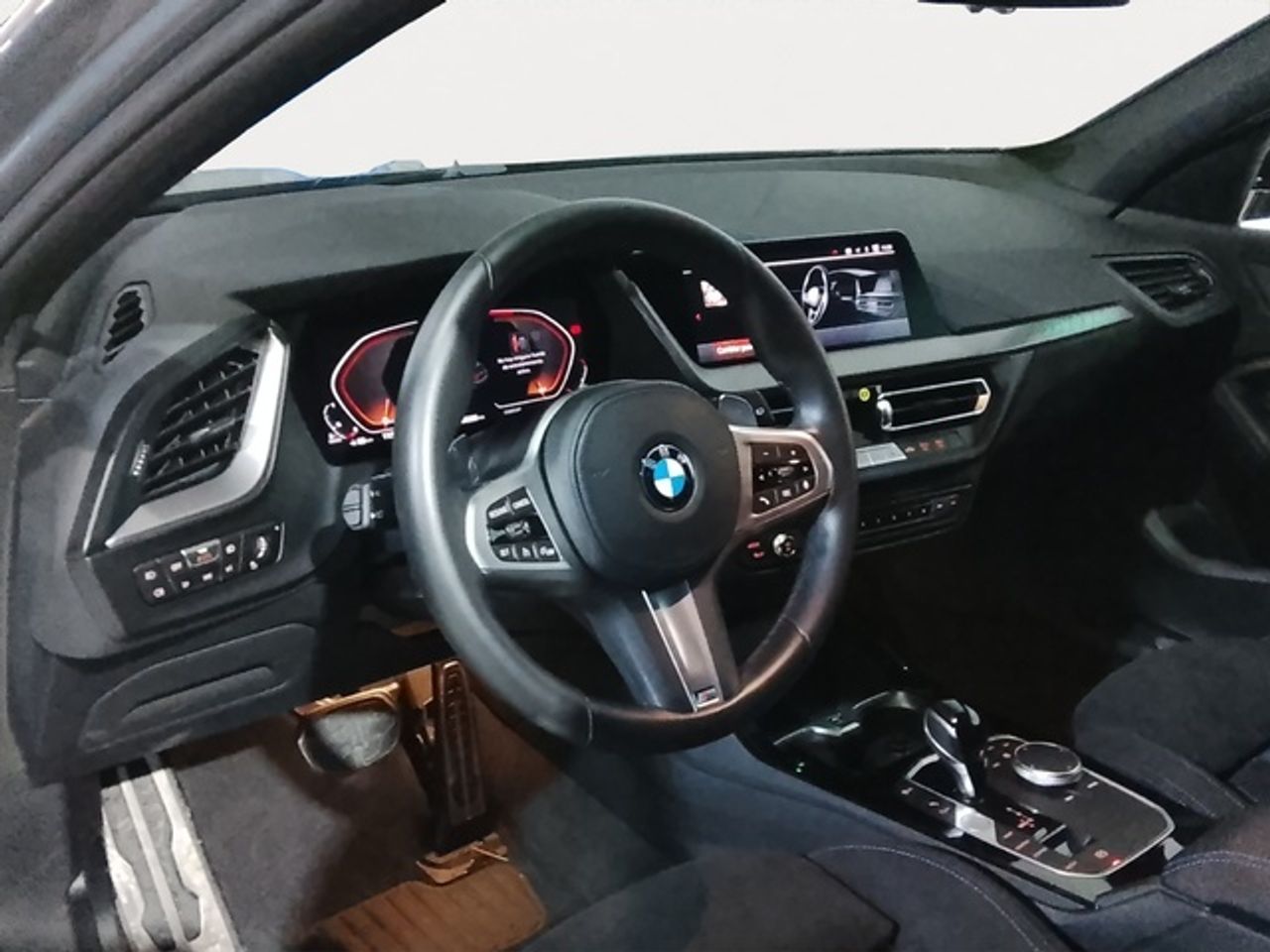 BMW Serie 1 118d business 110 kw (150 cv)  2022 Diésel - Foto 12