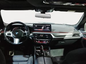 BMW Serie 5 520d 140 kw (190 cv)  2022 Diésel - Foto 13