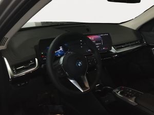 BMW iX1 xdrive30 230 kw (313 cv)  2025 Eléctrico - Foto 21