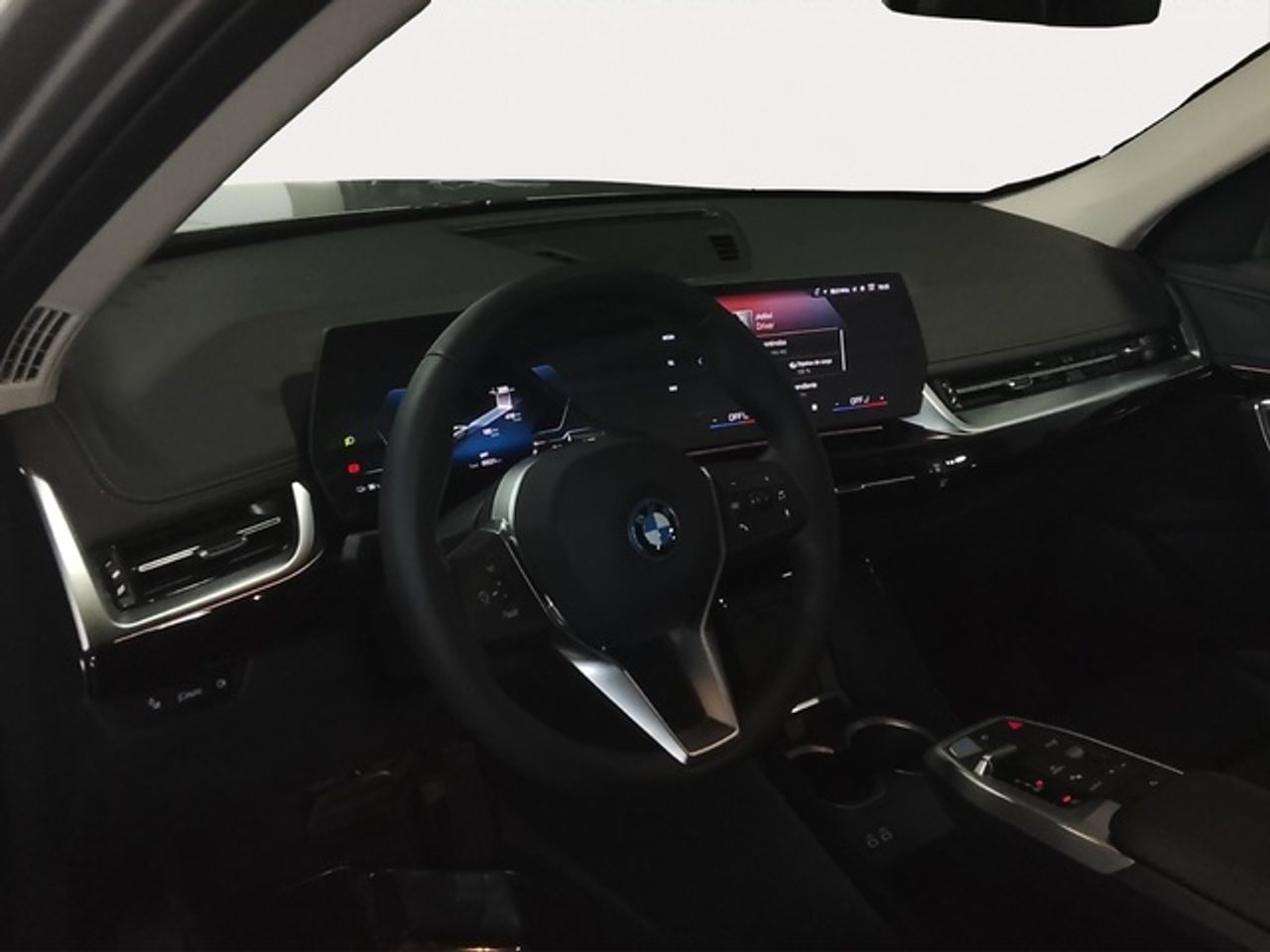 BMW iX1 xdrive30 230 kw (313 cv)  2025 Eléctrico - Foto 12