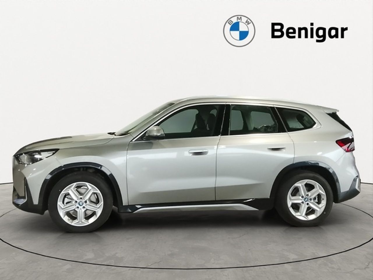 BMW iX1 xdrive30 230 kw (313 cv)  2025 Eléctrico - Foto 4