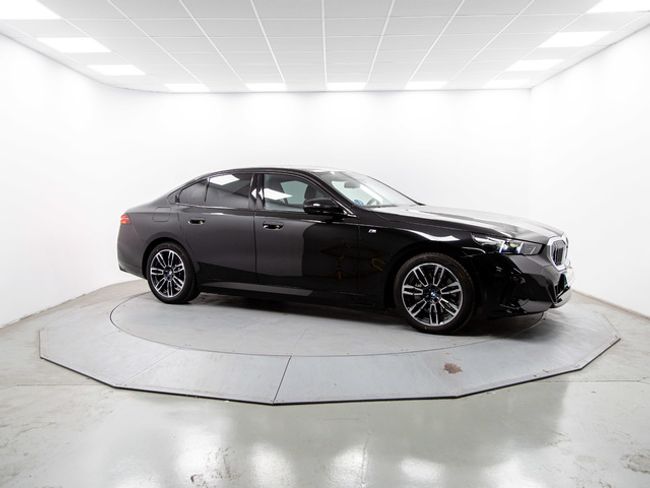 BMW i5 xdrive40 290 kw (394 cv)