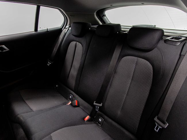 BMW Serie 1 118d business 110 kw (150 cv)