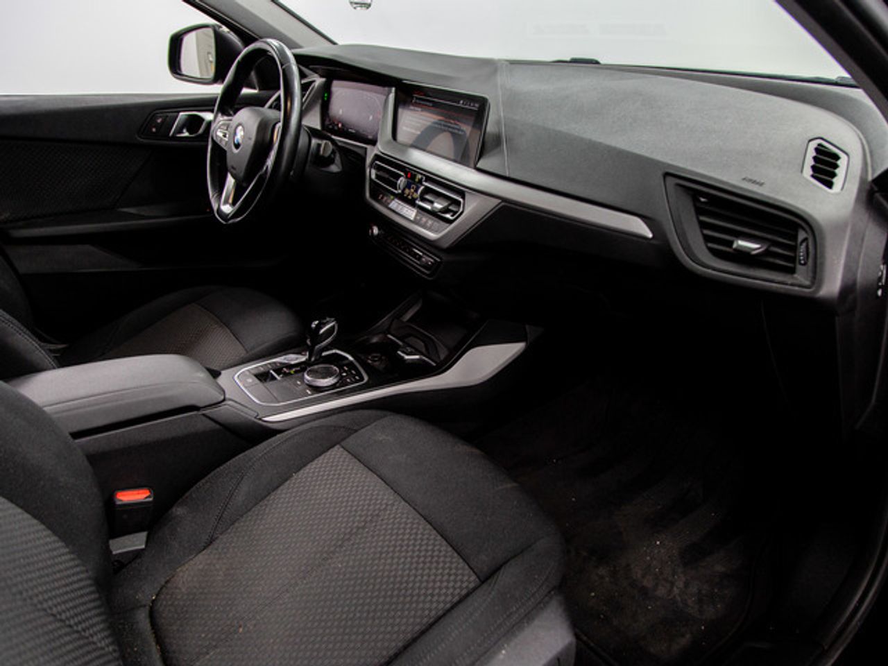 BMW Serie 1 118d business 110 kw (150 cv)  2022 Diésel - Foto 9