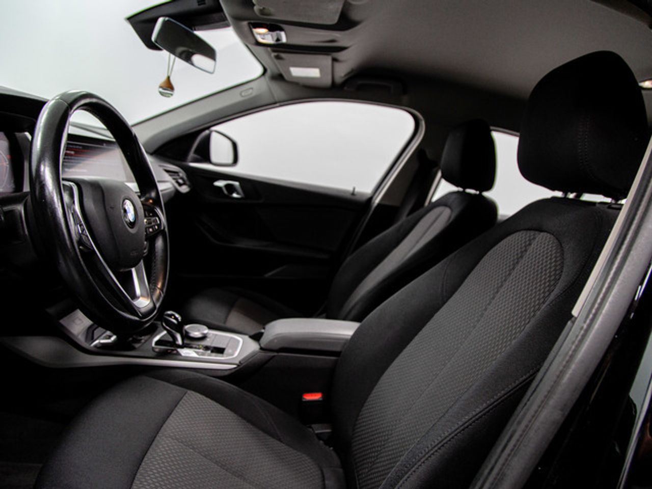 BMW Serie 1 118d business 110 kw (150 cv)  2022 Diésel - Foto 15