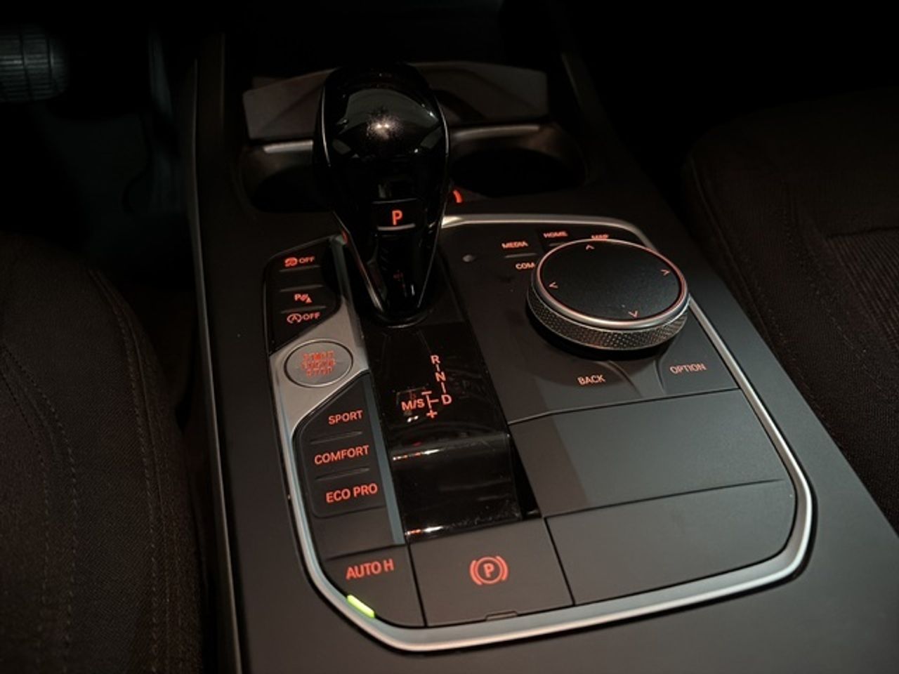 BMW Serie 1 118d business 110 kw (150 cv)  2022 Diésel - Foto 15