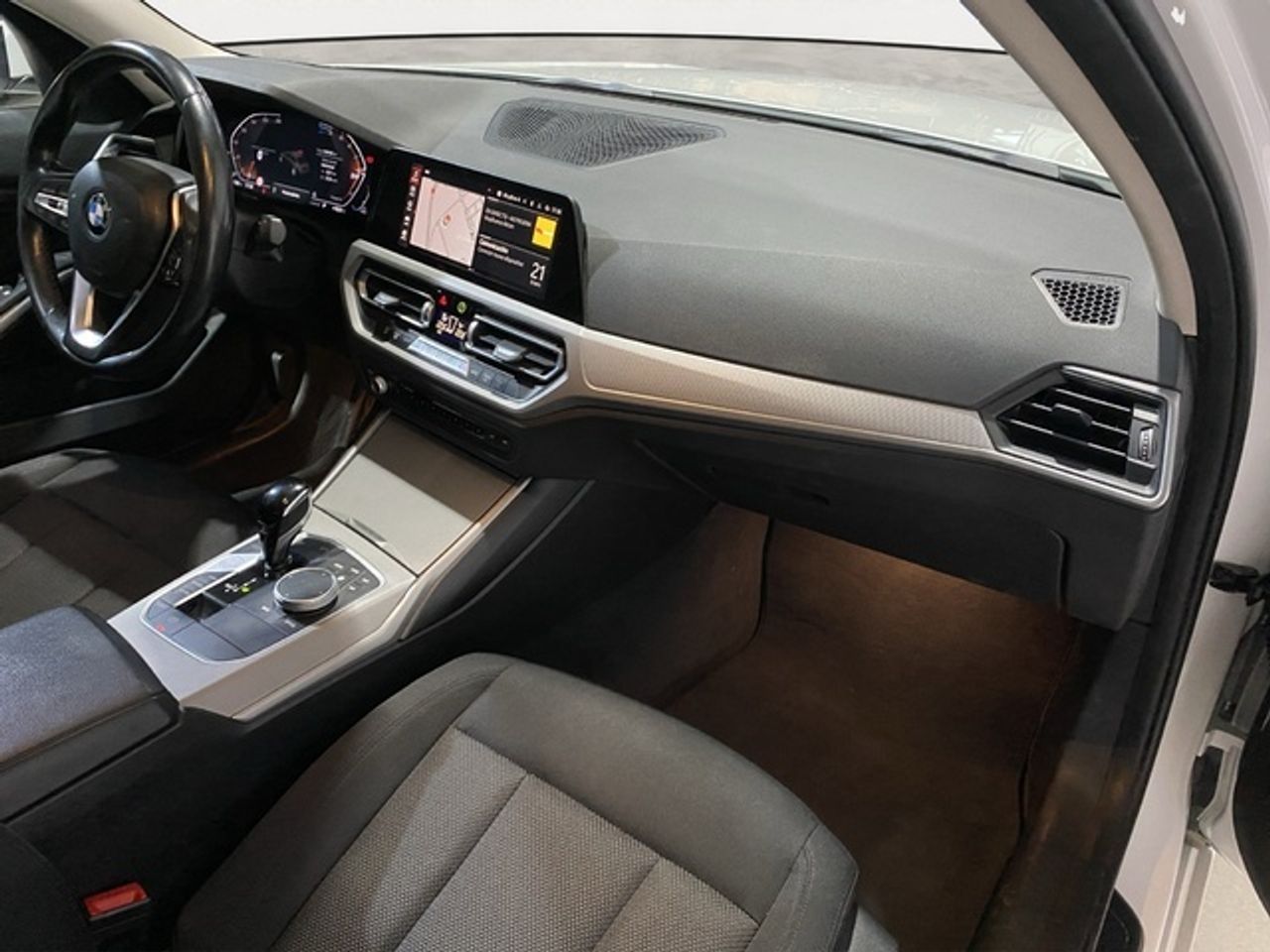 BMW Serie 3 320d 140 kw (190 cv)  2022 Diésel - Foto 9