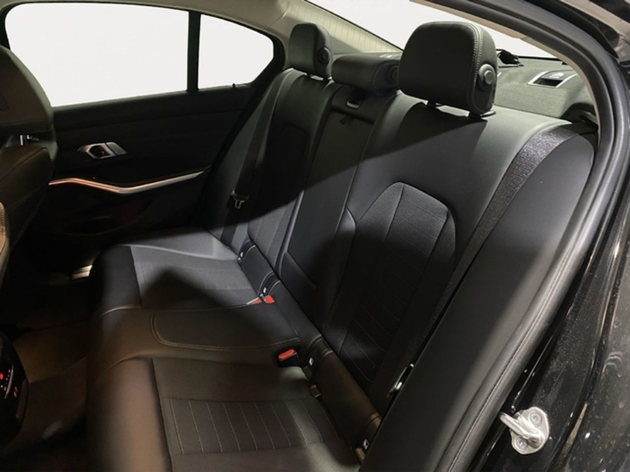 BMW Serie 3 320d 140 kw (190 cv)  2022 Diésel - Foto 10
