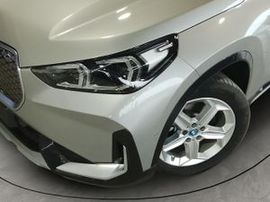 BMW iX1 xdrive30 230 kw (313 cv)  2025 Eléctrico - Foto 11