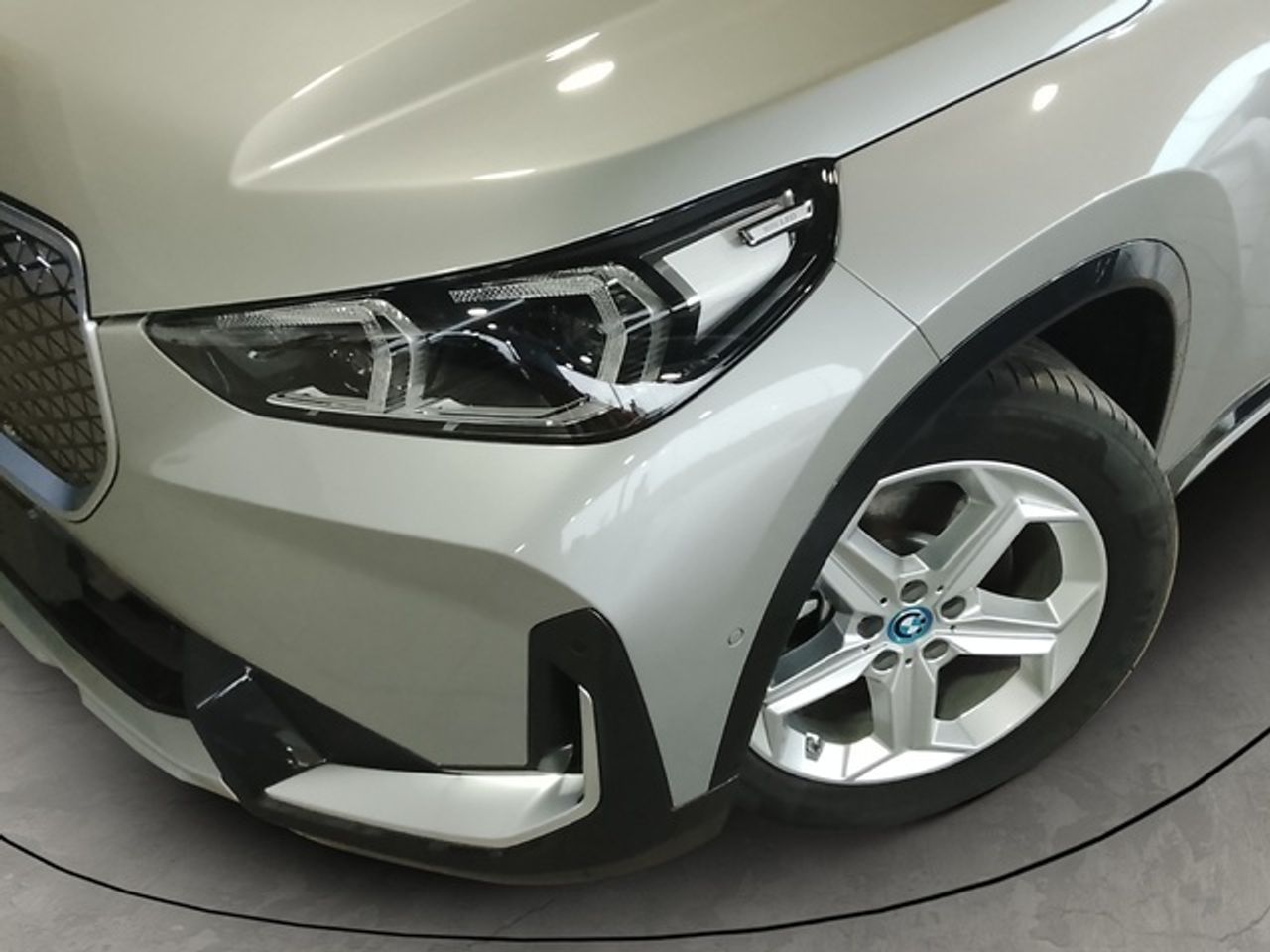 BMW iX1 xdrive30 230 kw (313 cv)  2025 Eléctrico - Foto 7