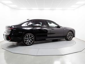 BMW Serie 7 740d xdrive 220 kw (299 cv)  2023 Diésel - Foto 21