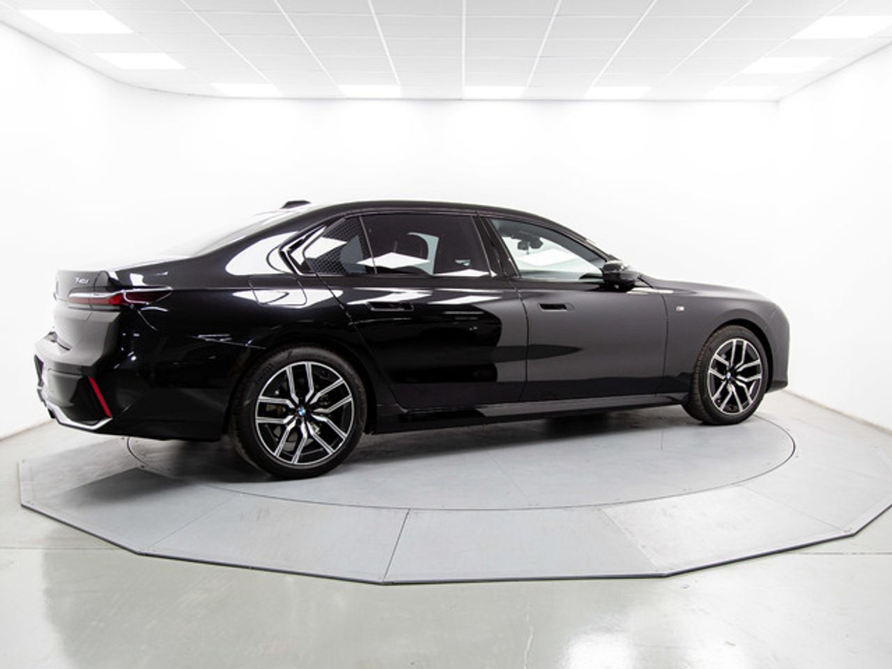 BMW Serie 7 740d xdrive 220 kw (299 cv)  2023 Diésel - Foto 12