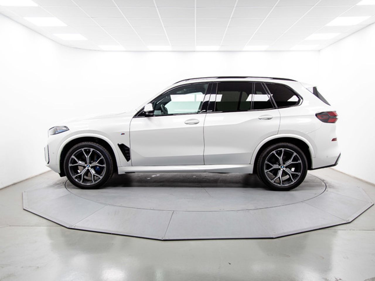 BMW X5 xdrive40d xline 259 kw (352 cv)  2024 Diésel - Foto 4