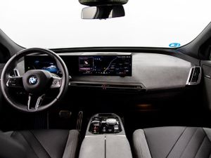 BMW iX xdrive45 300 kw (408 cv)  2025 Eléctrico - Foto 13