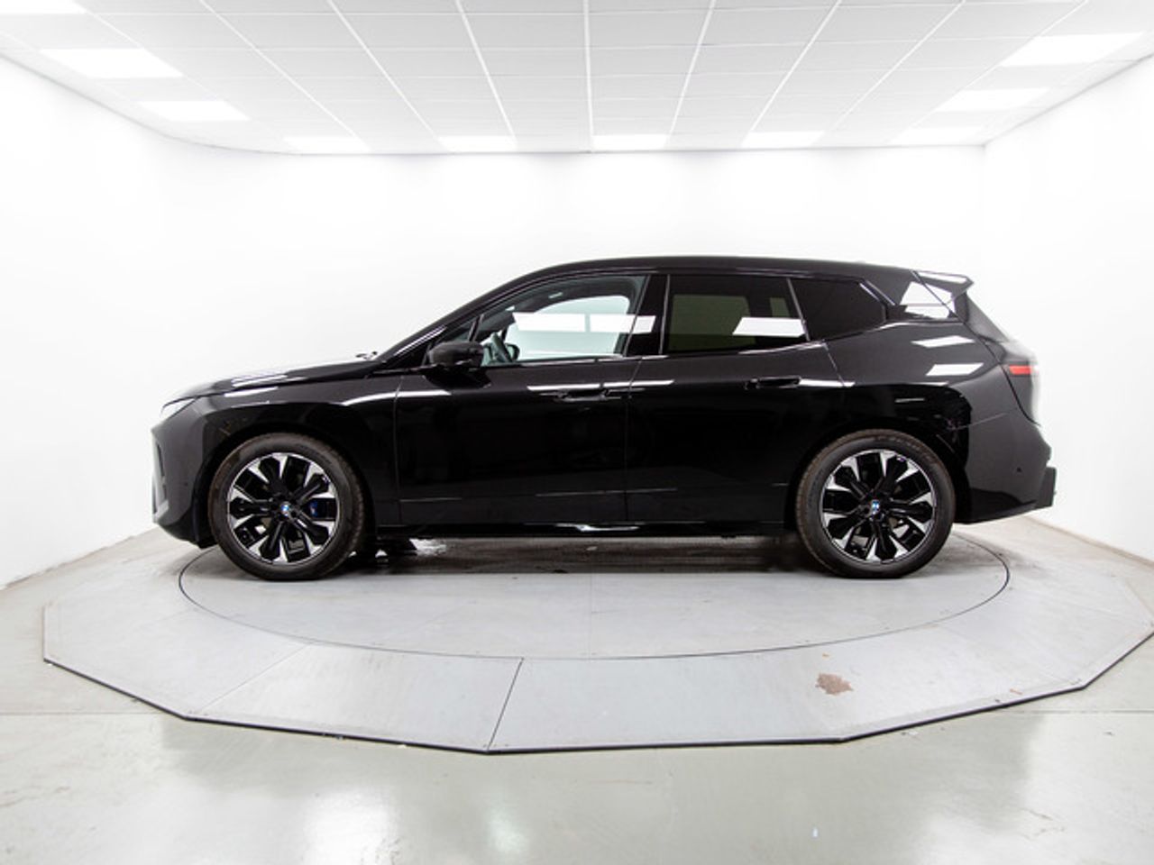 BMW iX xdrive45 300 kw (408 cv)  2025 Eléctrico - Foto 4
