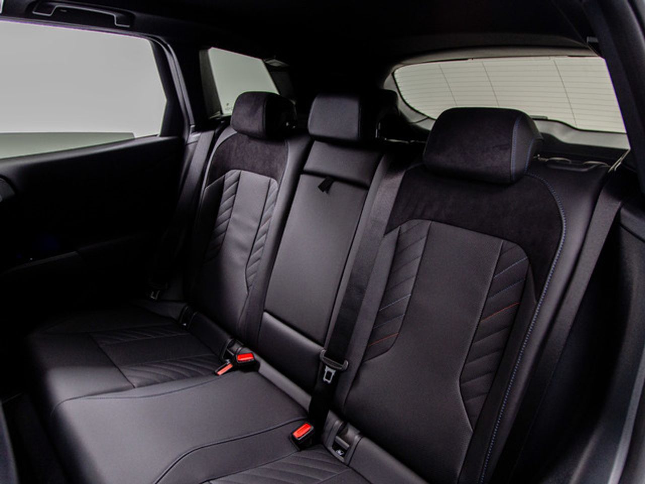 BMW X3 xdrive30e 220 kw (299 cv)  2026 Híbrido (Gasolina) - Foto 10