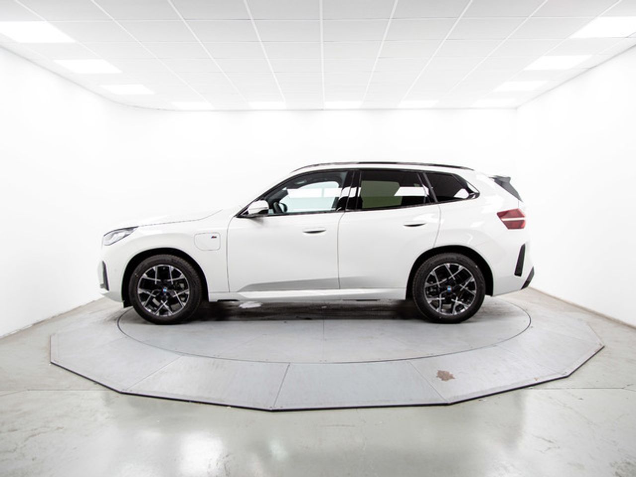 BMW X3 xdrive30e 220 kw (299 cv)  2026 Híbrido (Gasolina) - Foto 4