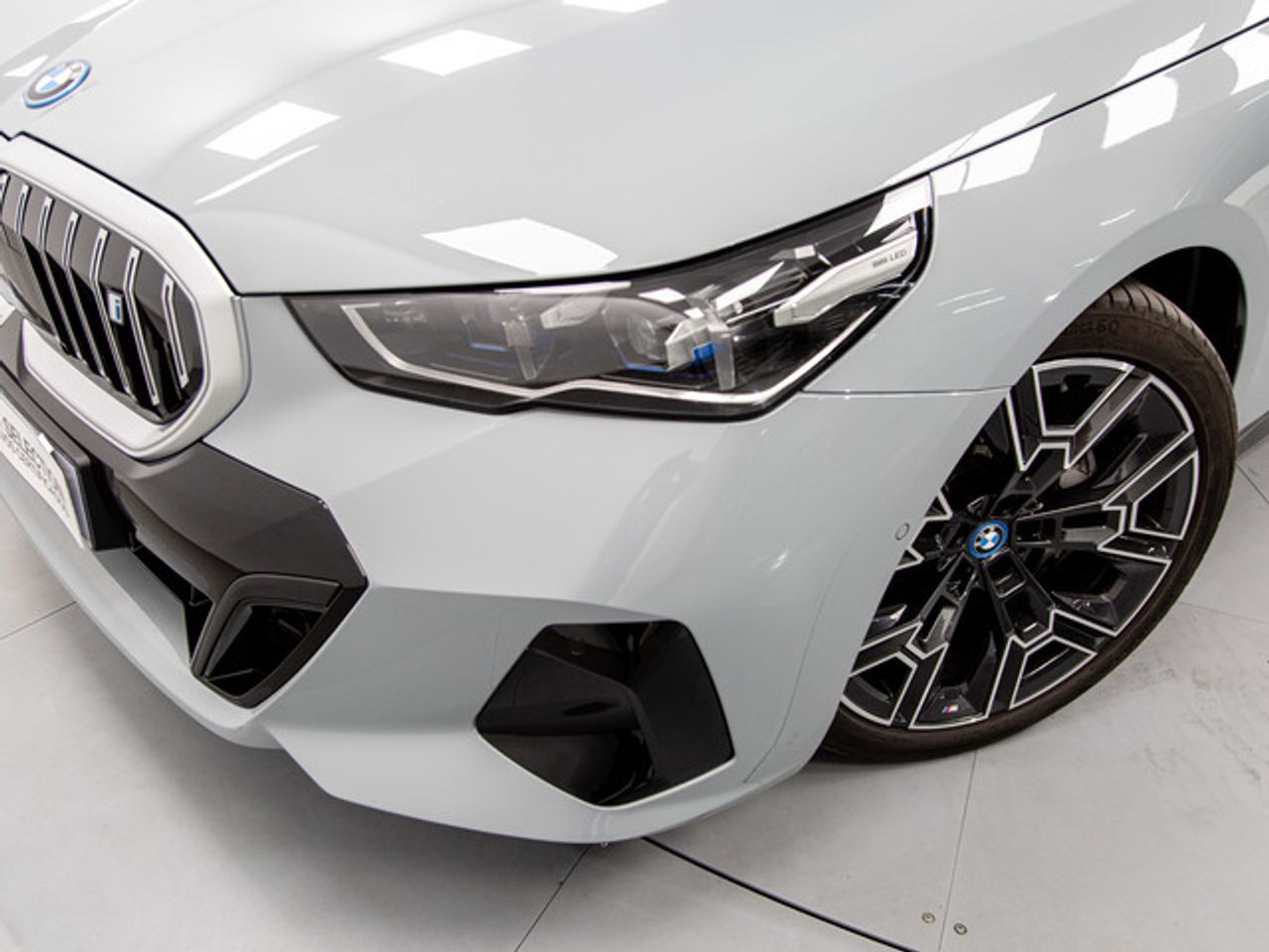 BMW i5 edrive40 touring 250 kw (340 cv)  2025 Eléctrico - Foto 7